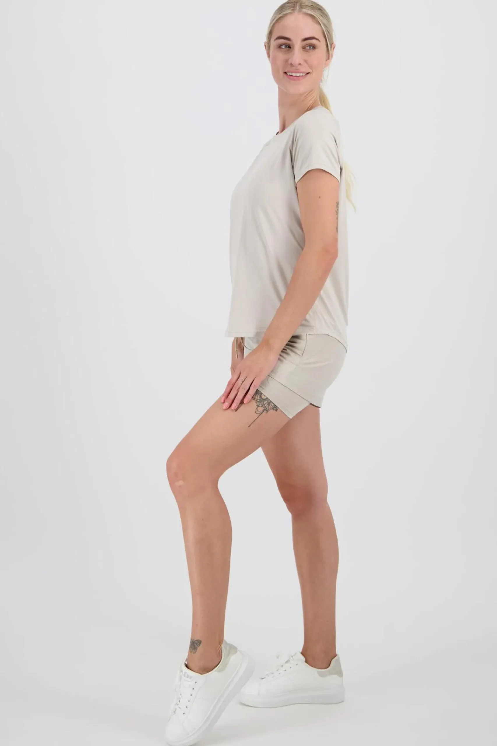 Athlecia Gaina