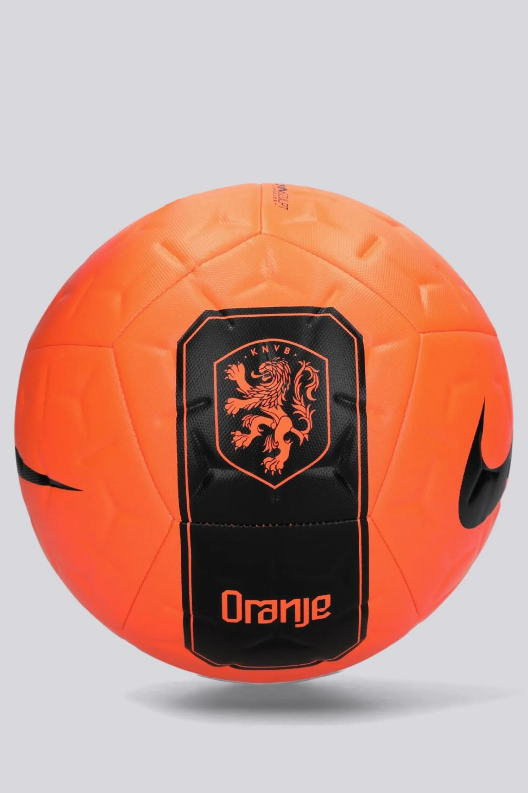 Bola Knvb