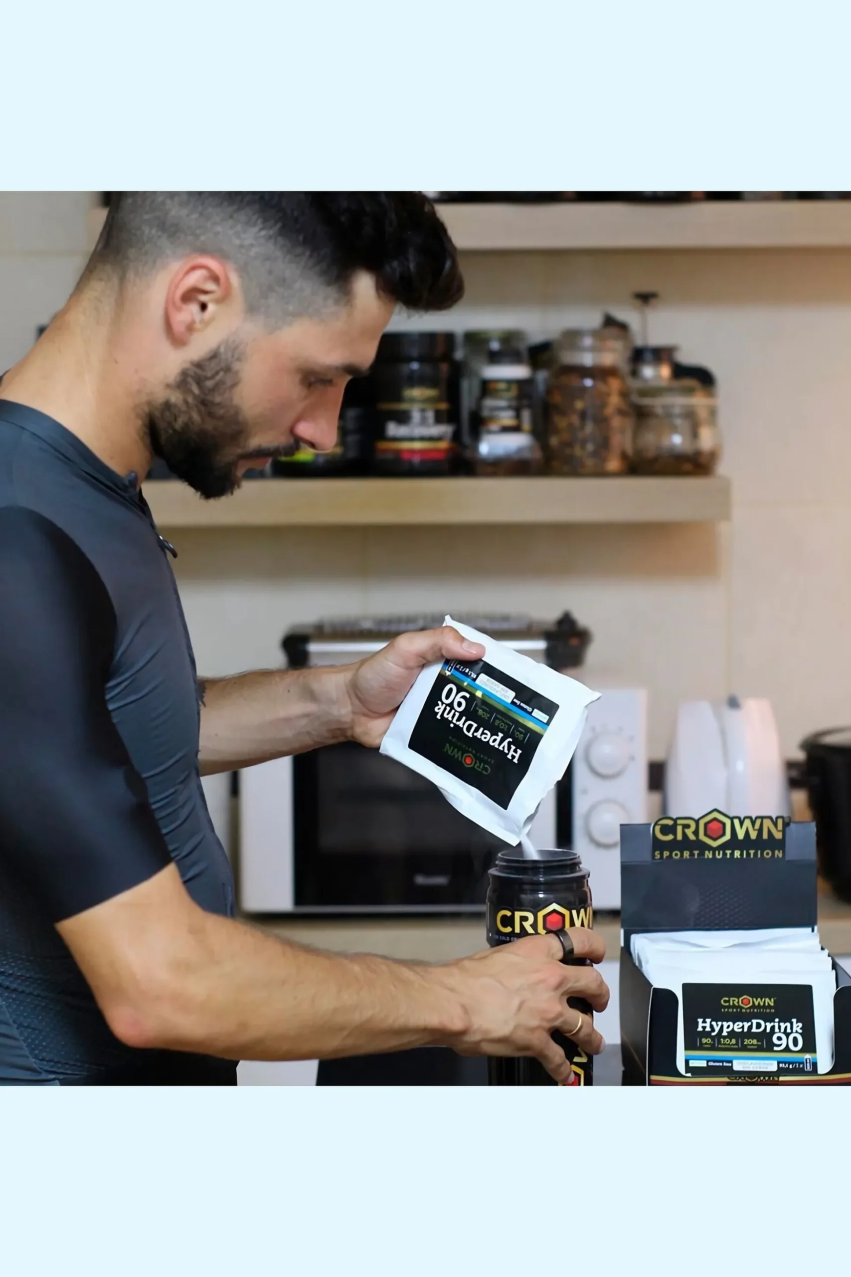 Caixa Com 8 Saquetas De 93,1g Com Bebida Em Pó Muito Rico Em Hc ‘hyperdrink 90‘