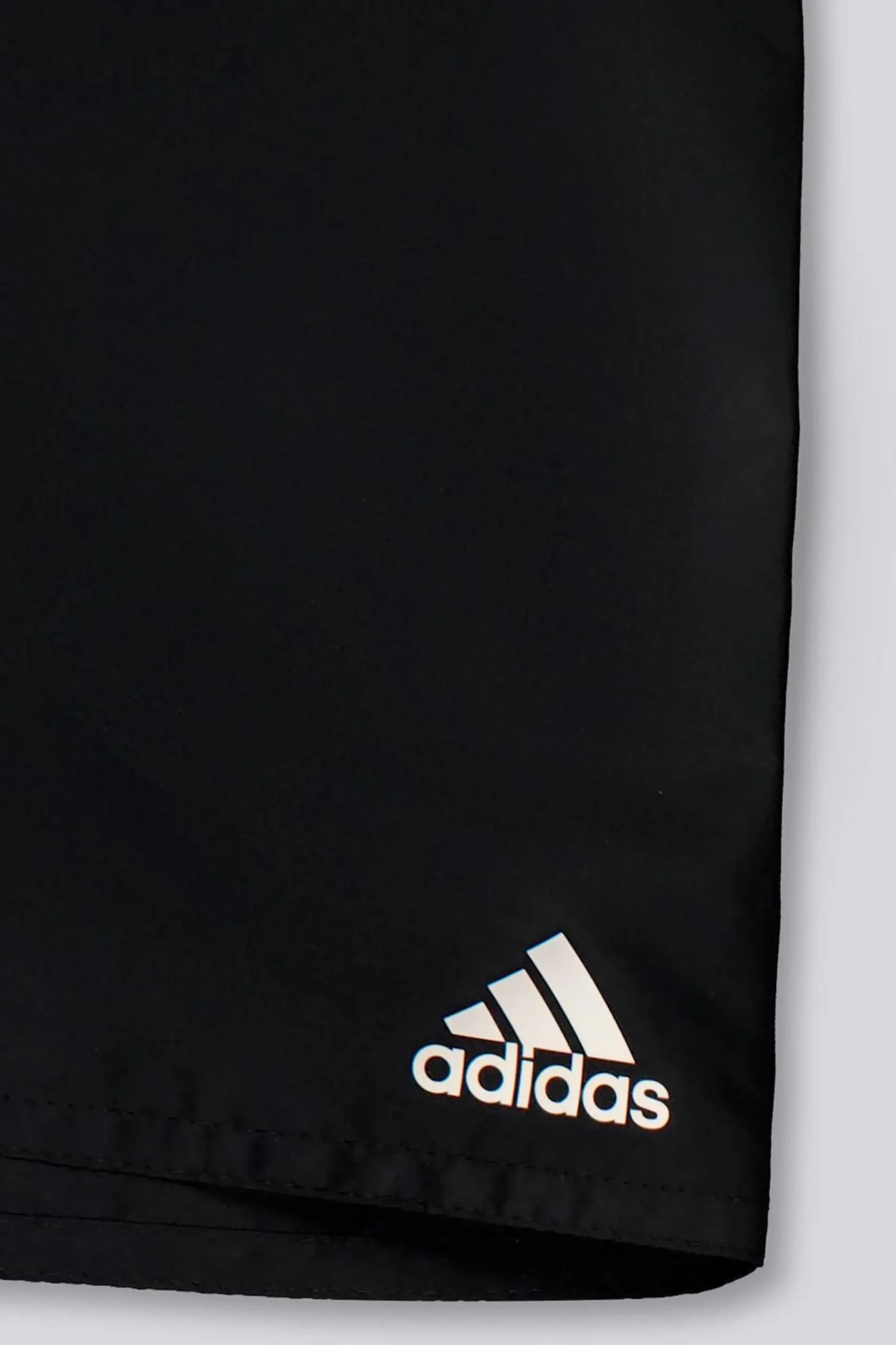 Calções adidas