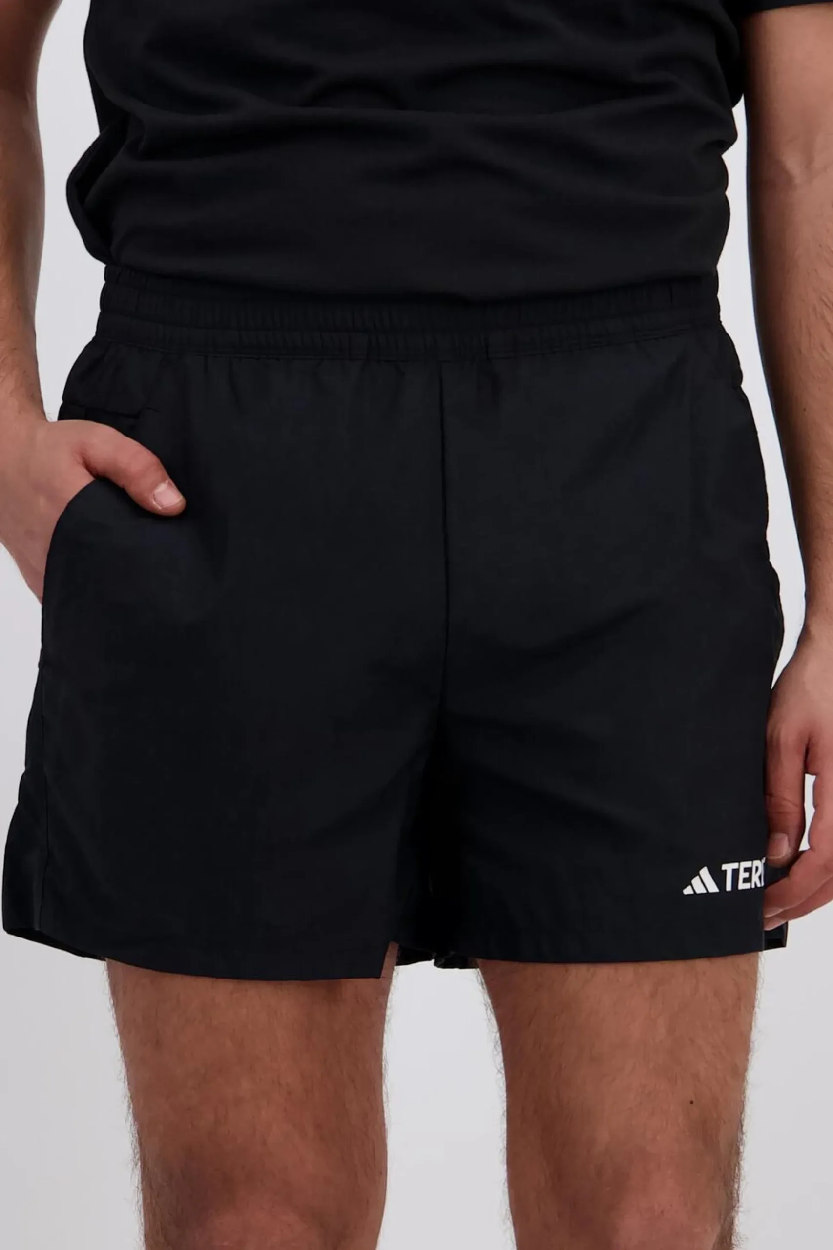 Calções adidas
