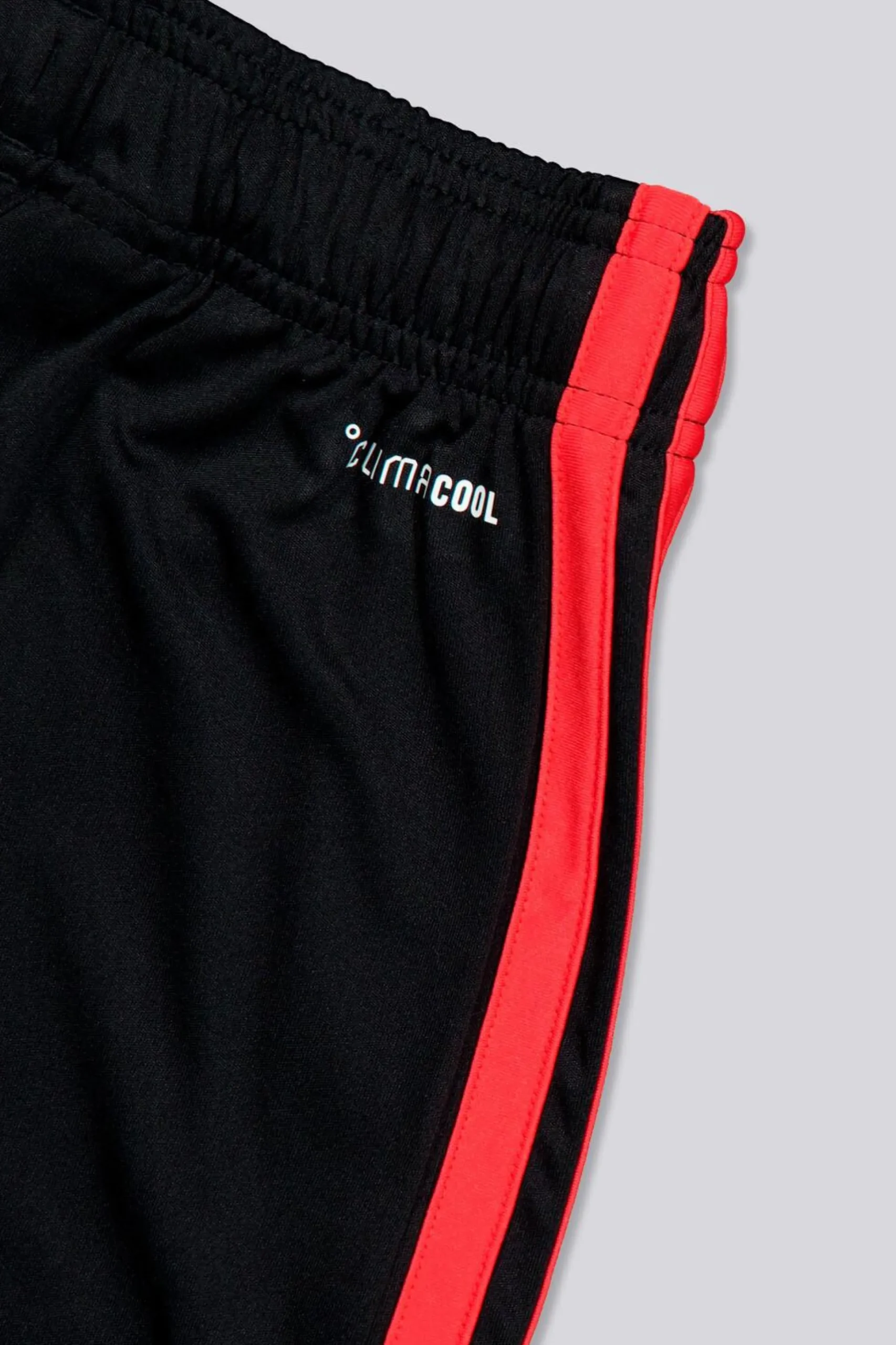 Calções adidas Tiro 26