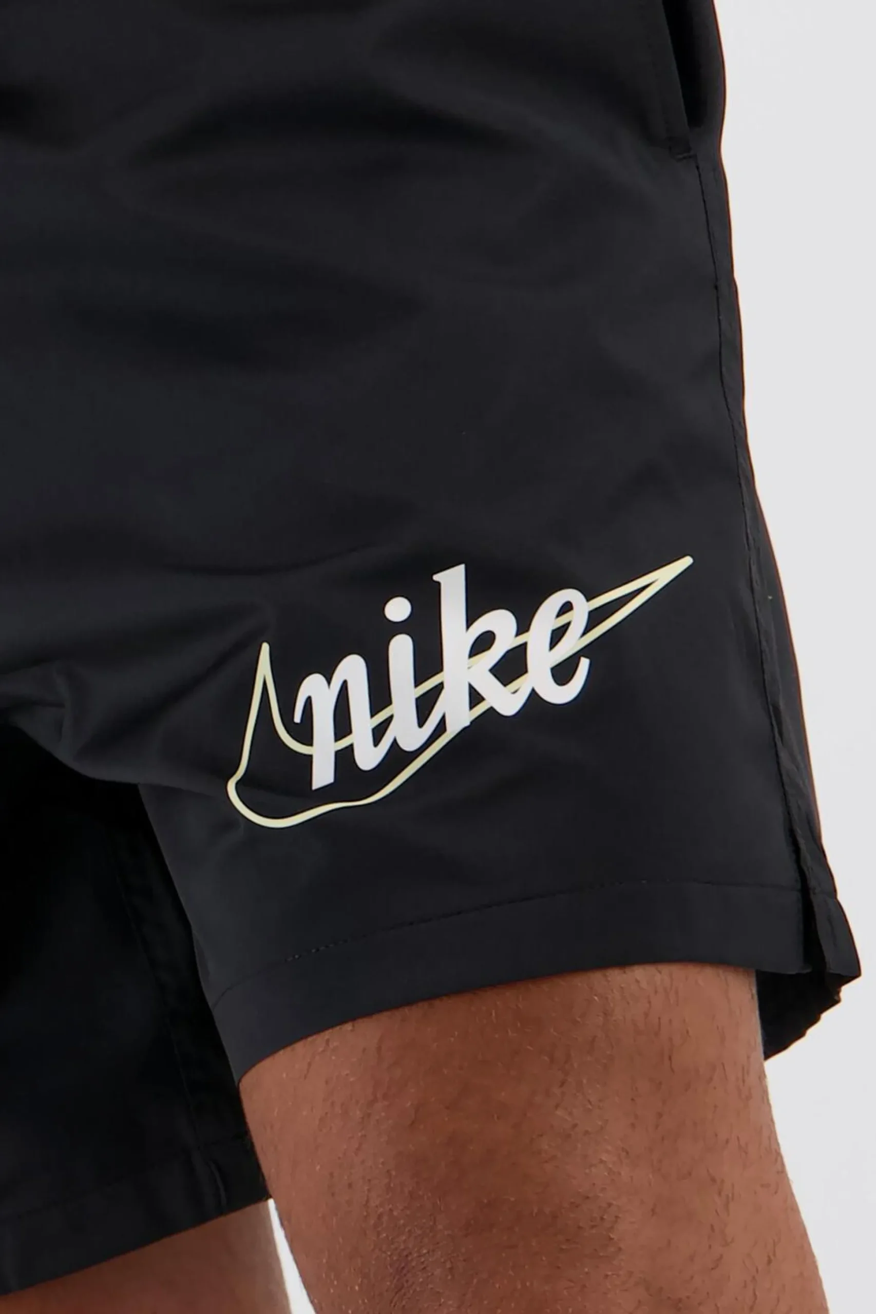 Calções Nike