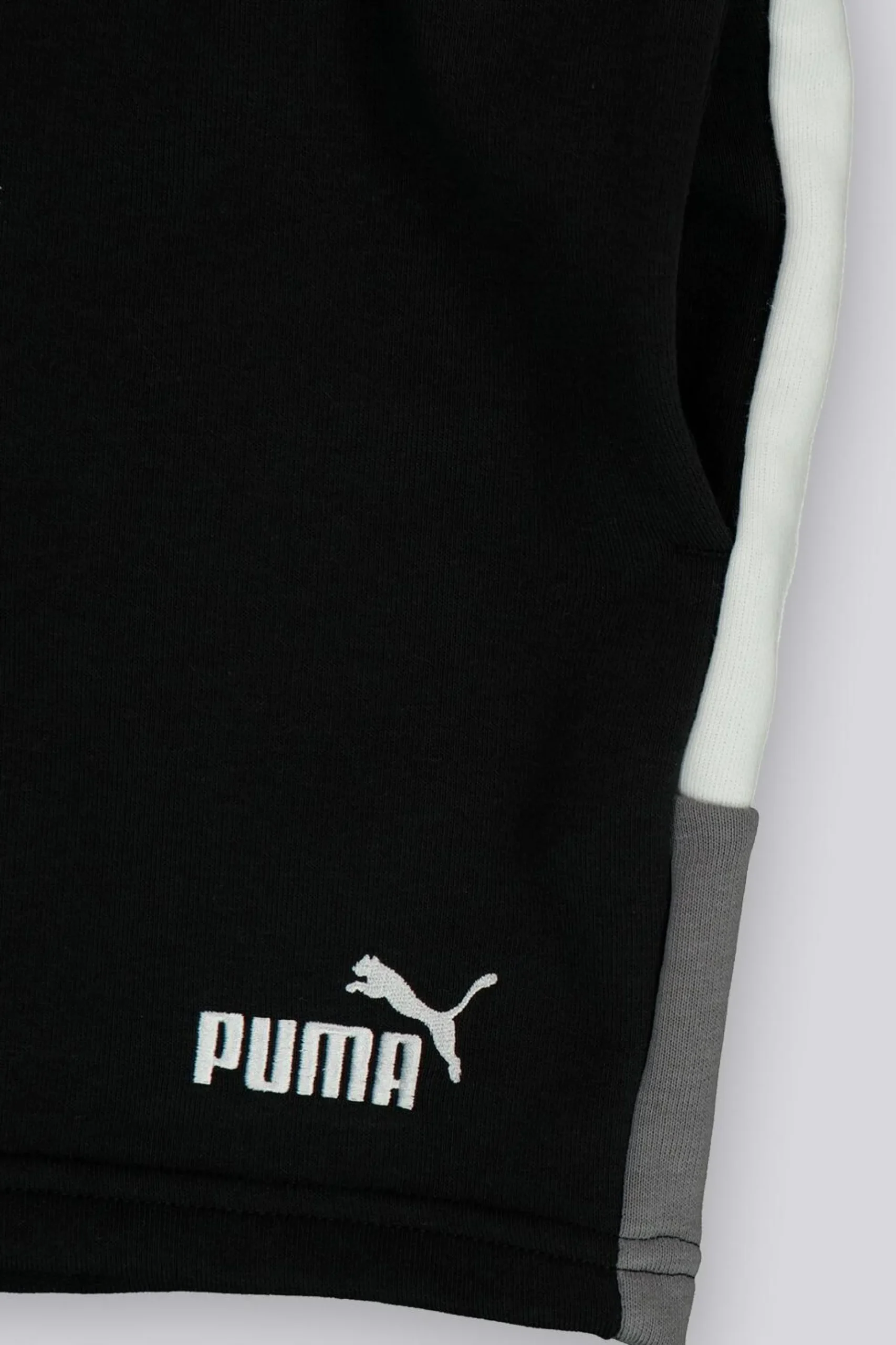 Calções Puma