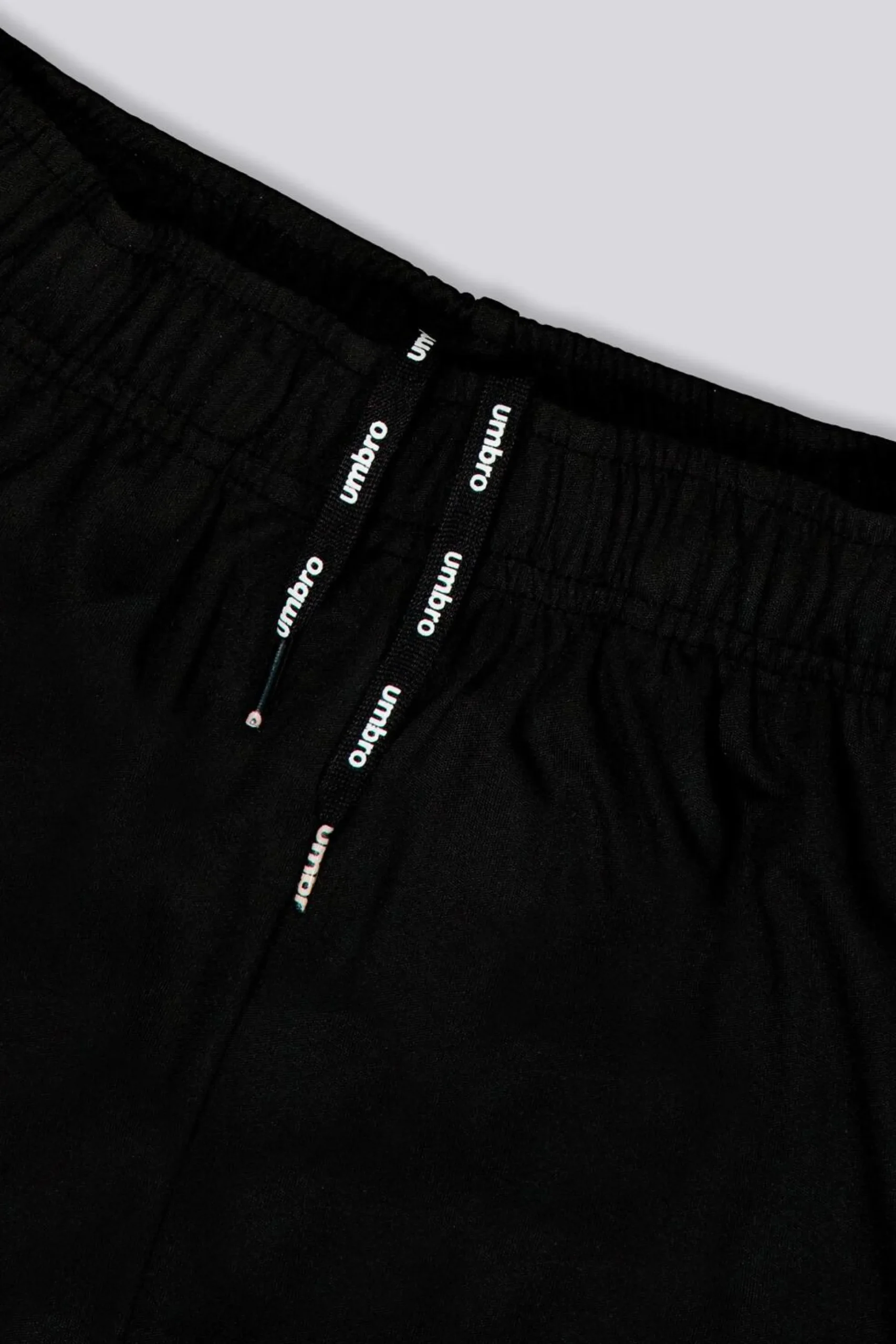 Calções Umbro Performance
