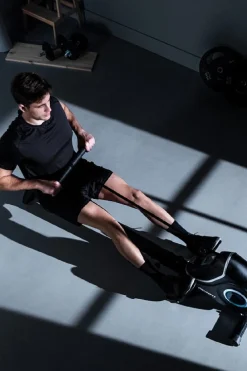 Cecotec Sistema De Resistência Magnética Com Diferentes Níveis De Intensidade E Volante De 7 Kg, Com Um Deslizamento Silencioso, Suave E Fluido. Tem Um Ecrã Lcd Que Mede: Tempo, Taxa De Traços, Cadência Por Minuto, Calorias E Scan. Estrutura Completamente Dobrável Verticalmente. Tem Apoios Para Os Pés Com Cintas Ajustáveis E Rodas De Transporte.