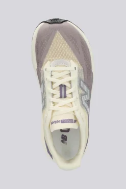 New Balance Rebel V5