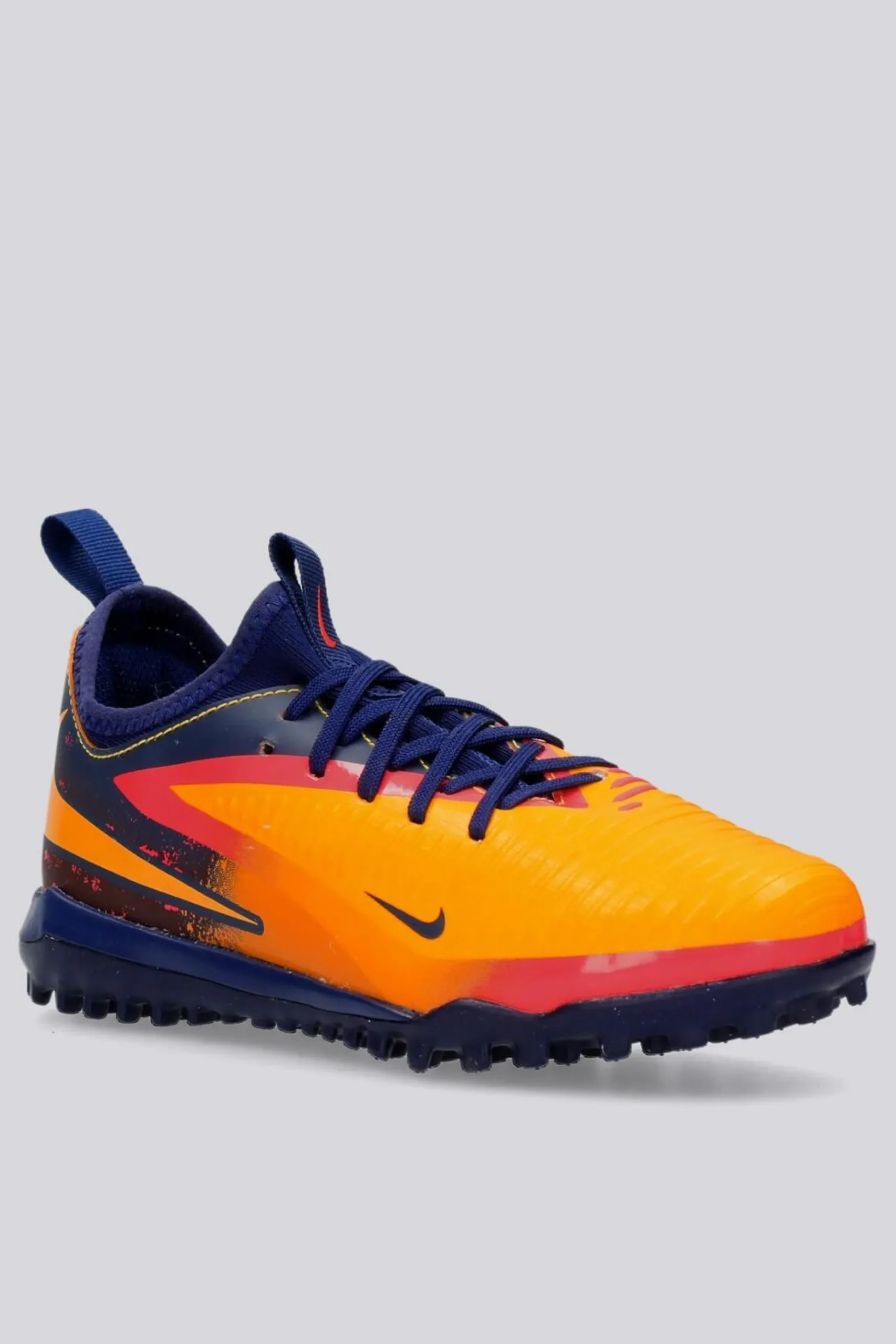 Nike Phantom Academy