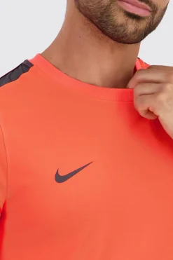 Nike Strike 26