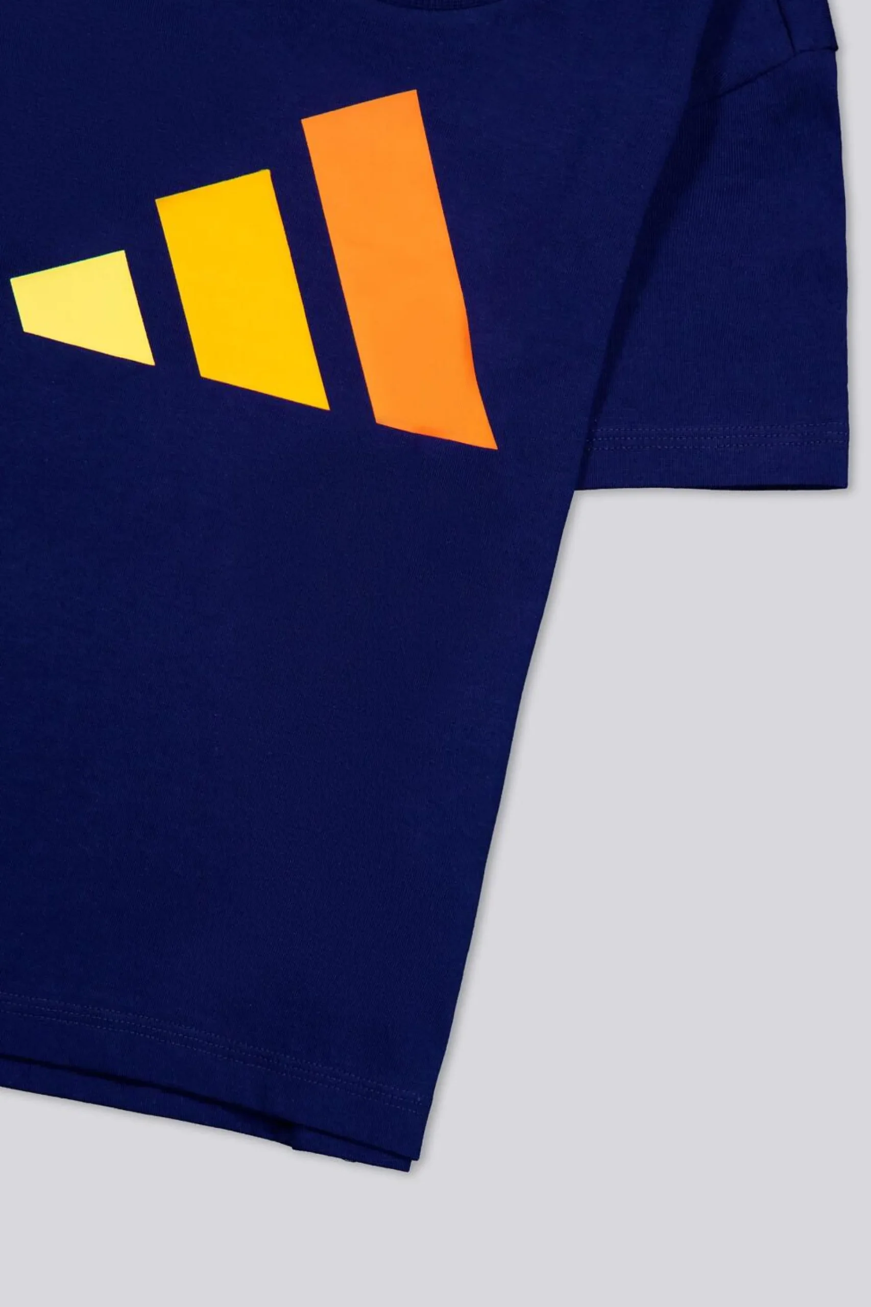 T-shirt adidas
