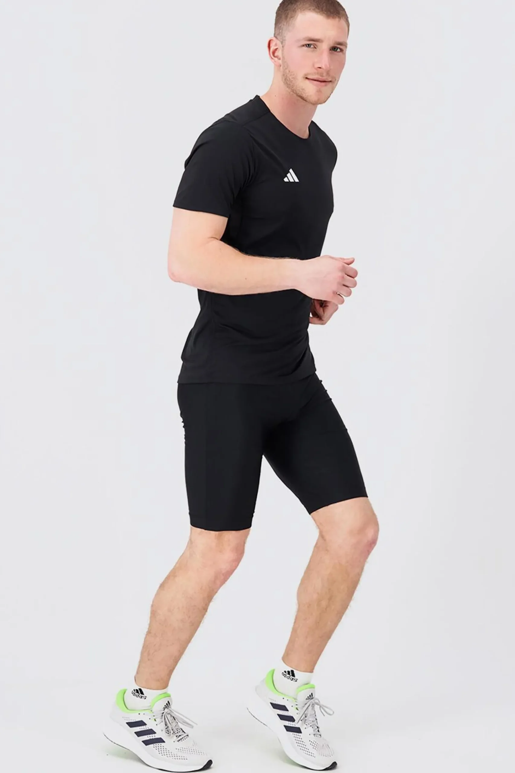 T-shirt adidas